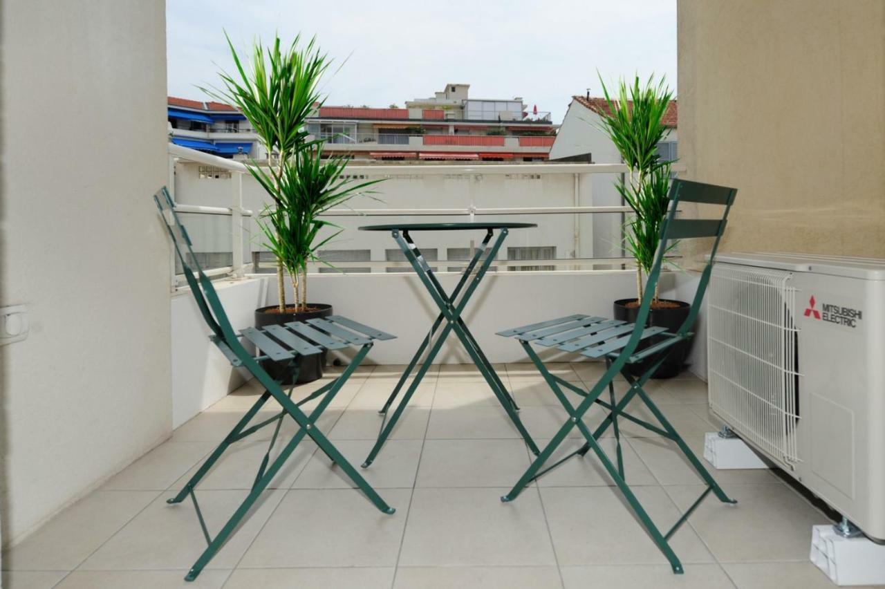 Mini Suite Othello - Five Stars Holiday House Νίκαια Εξωτερικό φωτογραφία